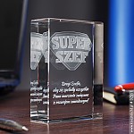 Kryształ 3D z motywem odznaki Super Szef 3D jako upominki firmowe