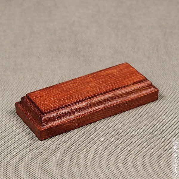 Podstawka drewniana 10x3 cm kolor mahoń, frez klasyczny - miniaturka