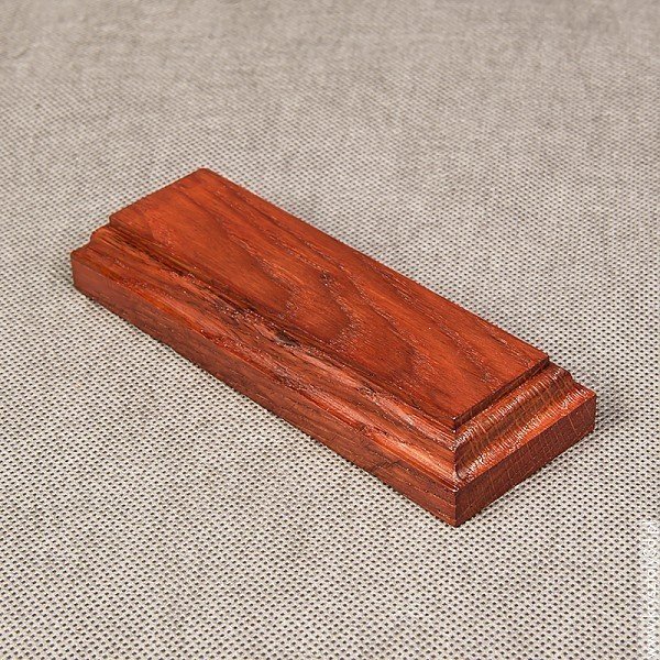 Podstawka drewniana 12x3 cm kolor mahoń, frez klasyczny - miniaturka