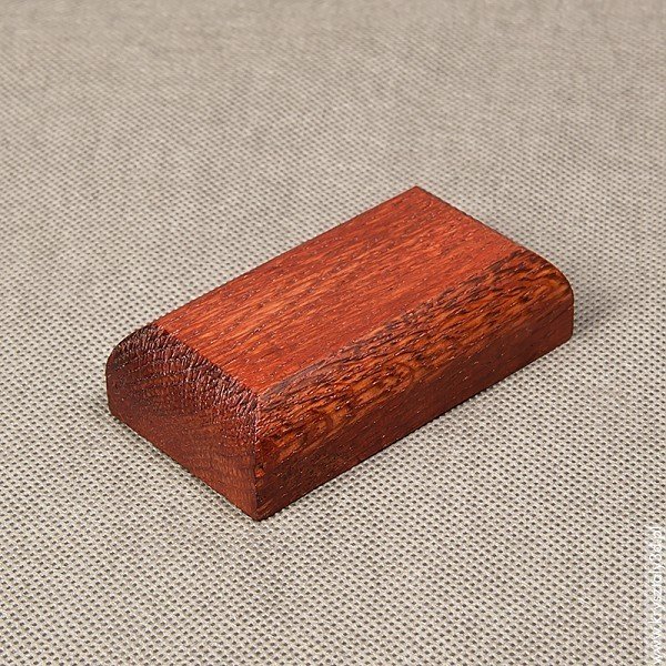 Podstawka drewniana 7x3 cm kolor mahoń, frez zaokrąglony - miniaturka