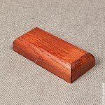 Dobry pomysł na prezent:Podstawka drewniana 9x3 cm kolor mahoń, frez zaokrąglony