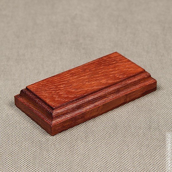 Podstawka drewniana 10x4 cm kolor mahoń, frez klasyczny - miniaturka